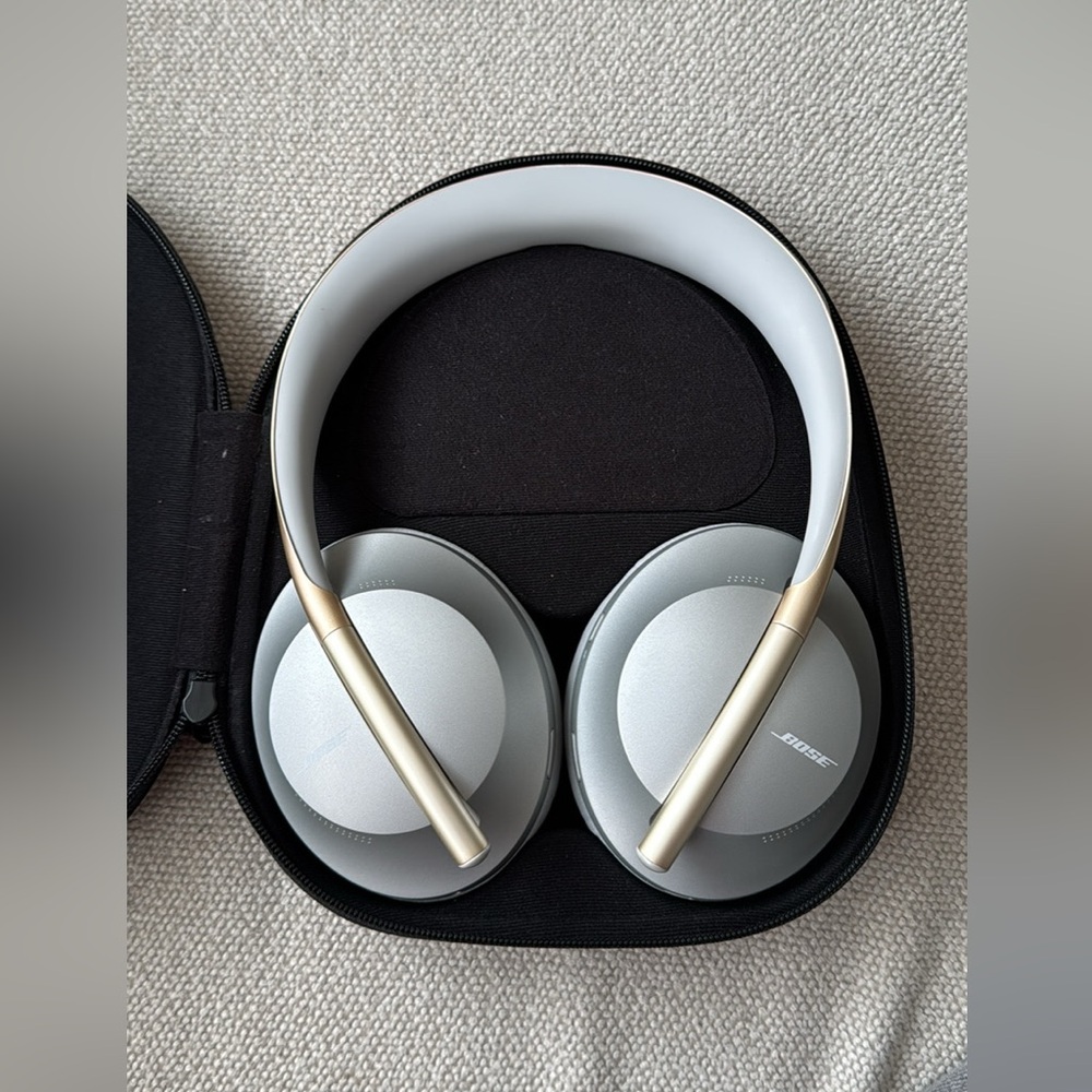 Bose Noise Cancelling 700 Headphones - Excellent Condition